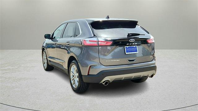 Photo of 2024 Gray Metallic Ford Edge