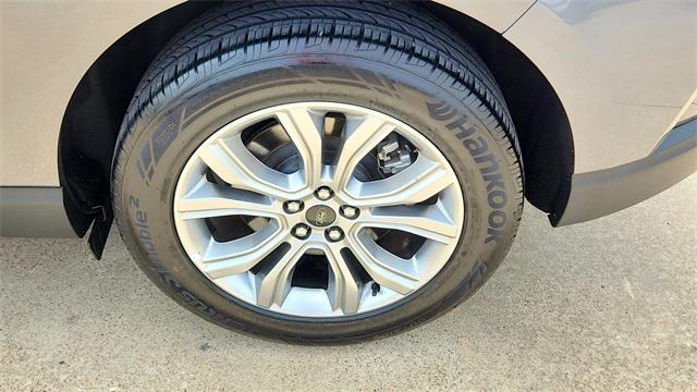 Photo of 2024 Gray Metallic Ford Edge