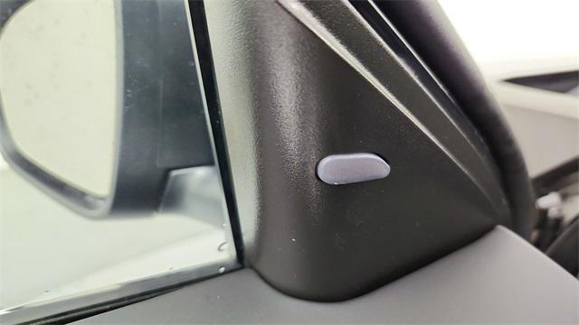 Photo of 2025 Super Black Clearcoat Nissan Altima