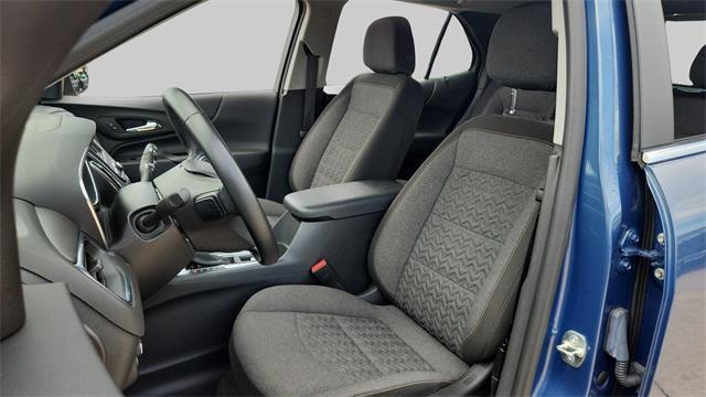 Photo of 2024 Lakeshore Blue Metallic Chevrolet Equinox