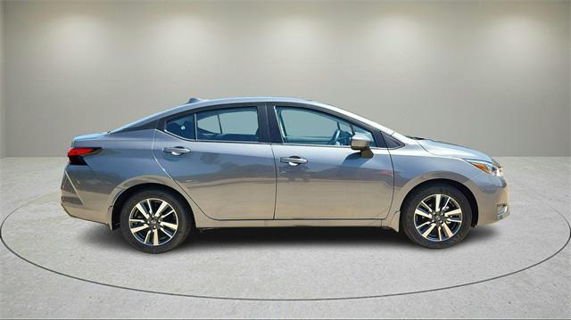 Photo of 2025 Gun Metallic Nissan Versa