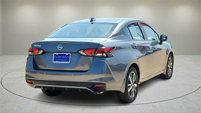 Photo of 2025 Gun Metallic Nissan Versa