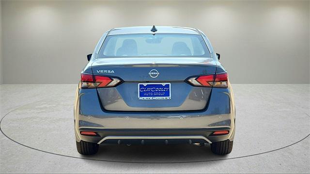 Photo of 2025 Gun Metallic Nissan Versa