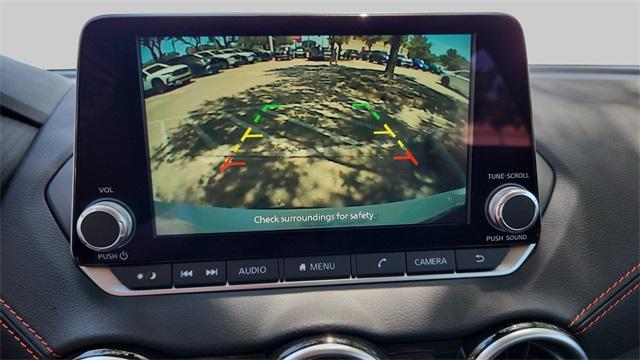 Photo of 2025 Aspen White Tricoat/Super Black Nissan Sentra