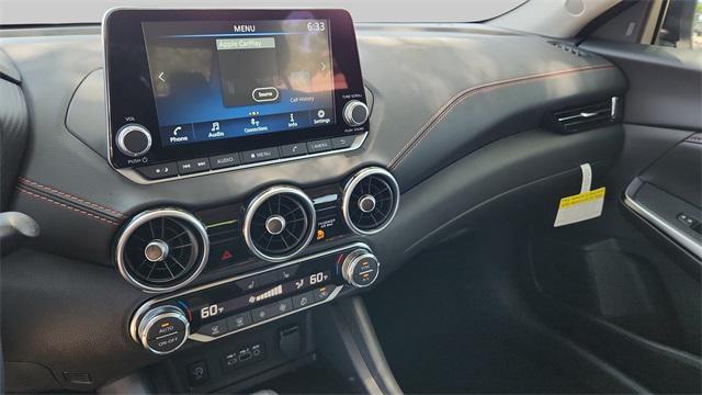 Photo of 2025 Aspen White Tricoat/Super Black Nissan Sentra