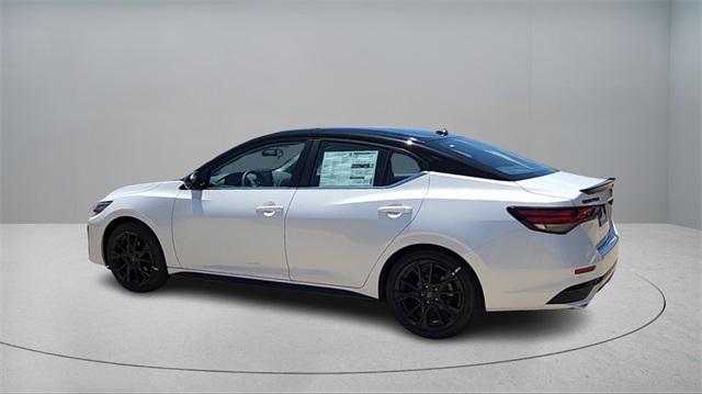 Photo of 2025 Aspen White Tricoat/Super Black Nissan Sentra