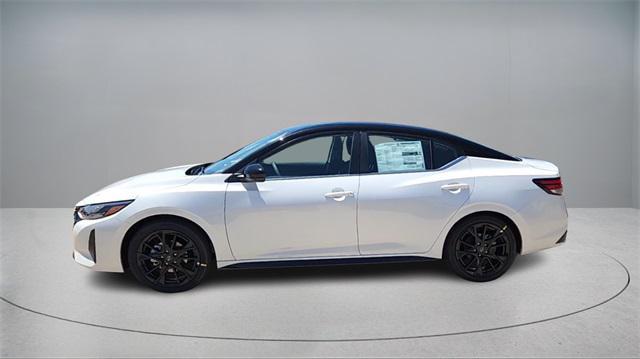 Photo of 2025 Aspen White Tricoat/Super Black Nissan Sentra