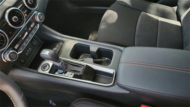 Photo of 2025 Aspen White Tricoat/Super Black Nissan Sentra