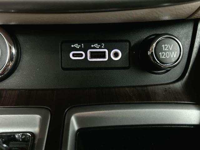 Photo of 2020 Pearl White Tricoat Nissan Murano