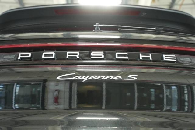 Photo of 2025 Black Metallic Porsche Cayenne