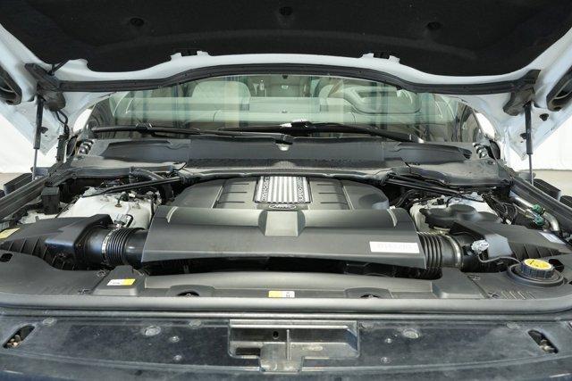 Photo of 2022 Fuji White Land Rover Range Rover