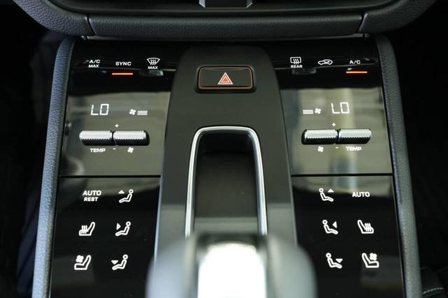 Photo of 2025 Carrara White Metallic Porsche Macan