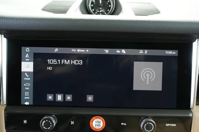 Photo of 2025 White Porsche Macan