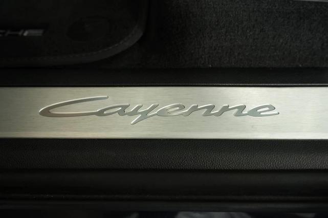 Photo of 2024 Blue Metallic Porsche Cayenne
