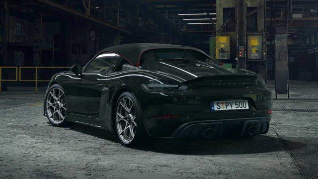 Photo of 2025 Black Porsche 718 Spyder