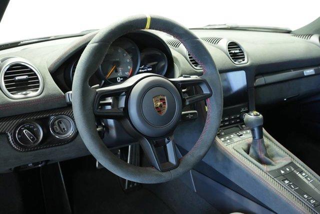 Photo of 2025 Black Porsche 718 Spyder
