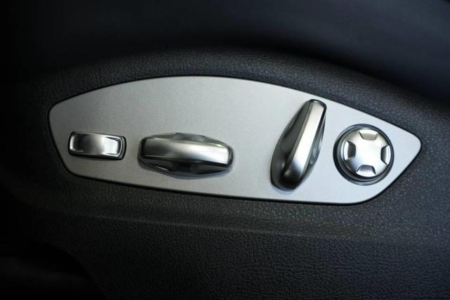 Photo of 2025 Chalk Porsche Macan