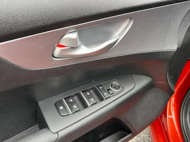 Photo of 2022 Fire Orange Kia Forte