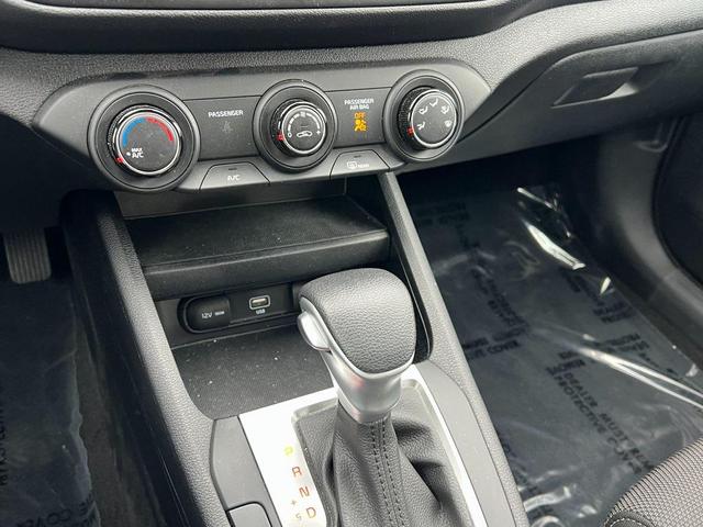 Photo of 2022 Fire Orange Kia Forte