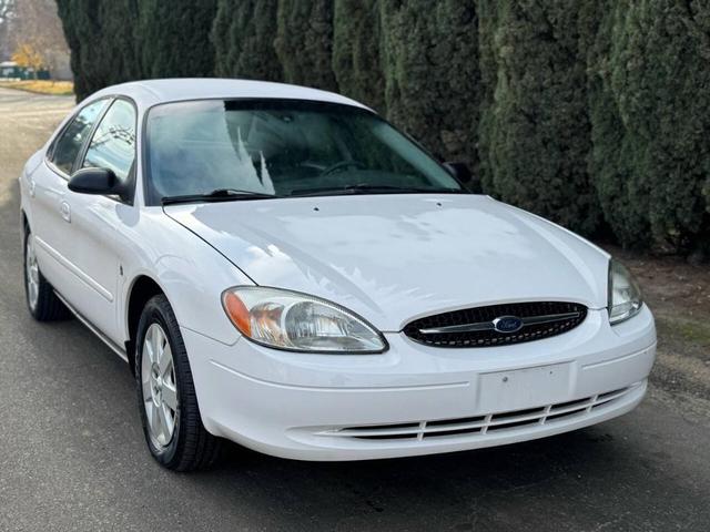 2001 Ford Taurus