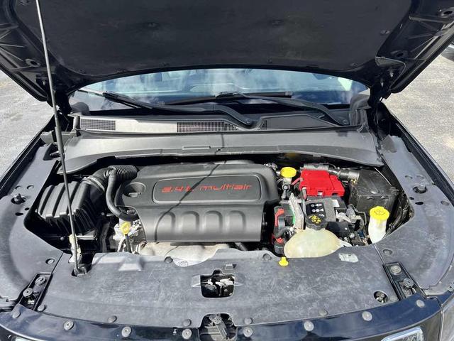 Photo of 2019 Diamond Black Crystal Pearlcoat Jeep Compass