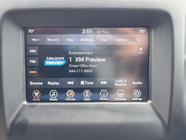 Photo of 2019 Diamond Black Crystal Pearlcoat Jeep Compass
