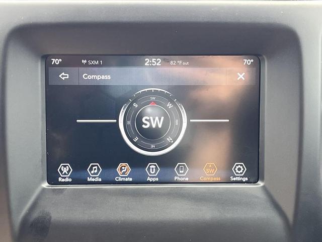 Photo of 2019 Diamond Black Crystal Pearlcoat Jeep Compass