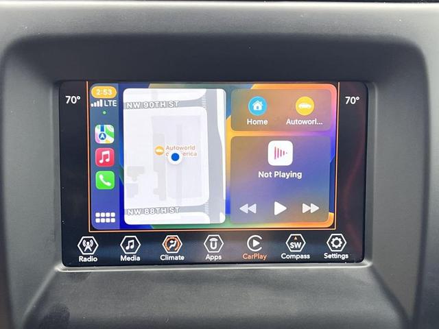 Photo of 2019 Diamond Black Crystal Pearlcoat Jeep Compass