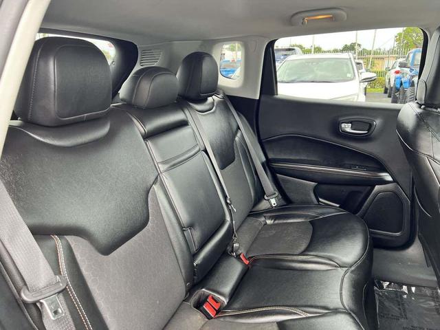 Photo of 2019 Diamond Black Crystal Pearlcoat Jeep Compass
