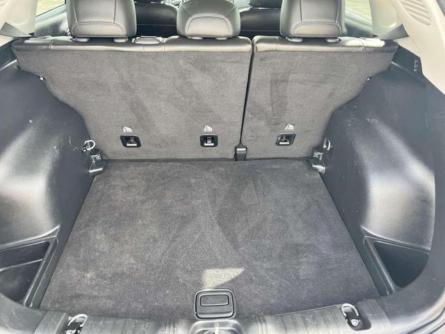 Photo of 2019 Diamond Black Crystal Pearlcoat Jeep Compass
