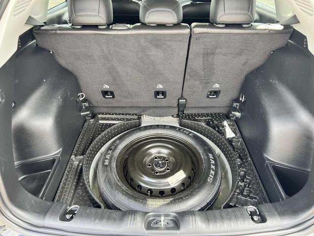 Photo of 2019 Diamond Black Crystal Pearlcoat Jeep Compass