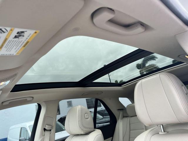Photo of 2020 designo Diamond White Bright Mercedes-Benz GLE 450
