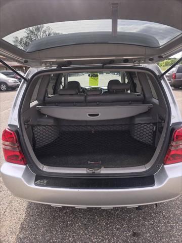 Photo of 2002 Millennium Silver Metallic Toyota Highlander