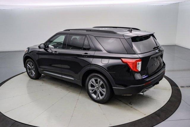 Photo of 2022 AGATE BLACK METALLIC Ford Explorer