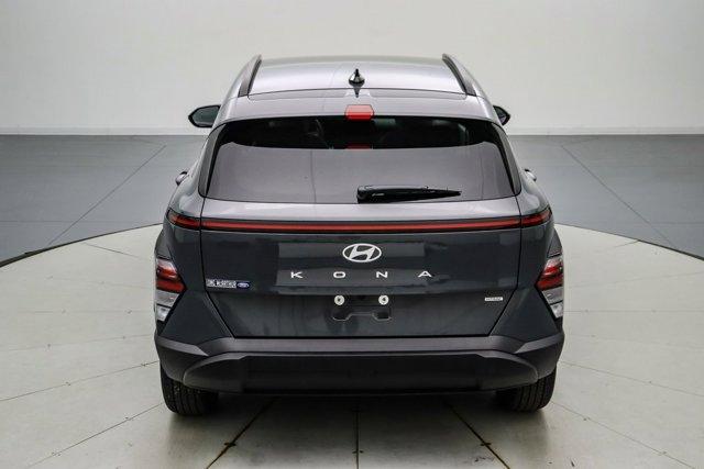 Photo of 2025 Gray Pearl Hyundai KONA