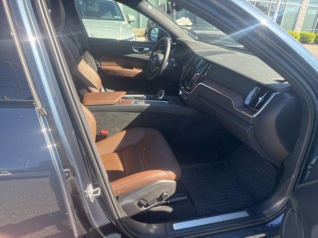 Photo of 2024 Denim Blue Metallic Volvo XC60
