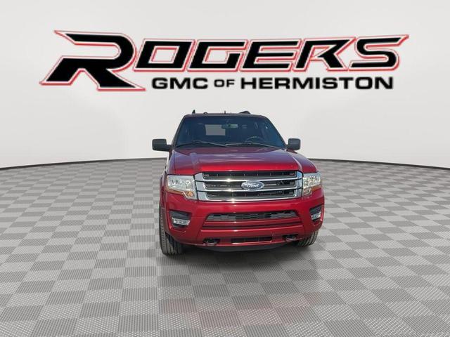 Photo of 2017 Ruby Red Metallic Tinted Clearcoat Ford Expedition EL