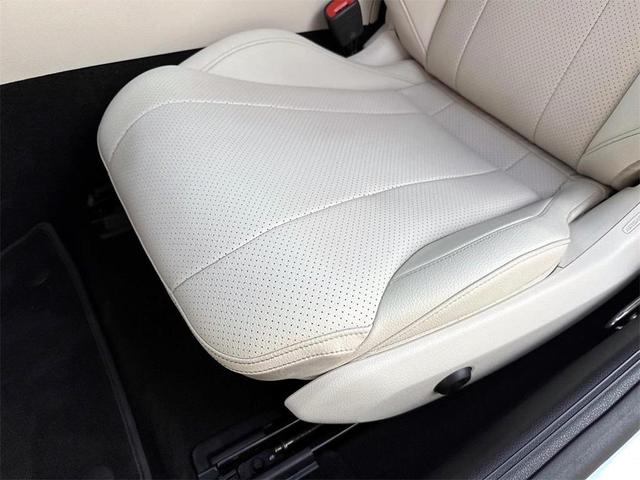 Photo of 2024 White Mercedes-Benz CLE 300