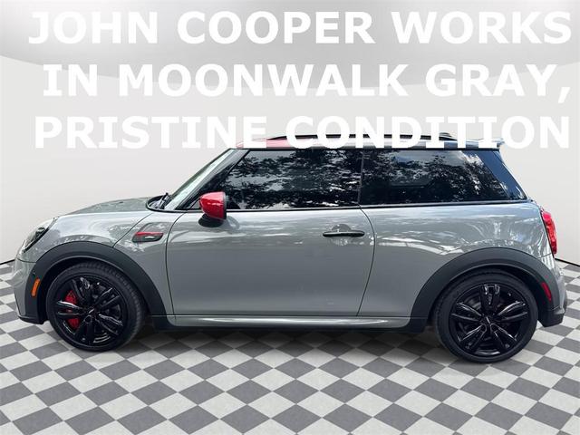 Photo of 2023 Moonwalk Gray Semi-Metallic MINI Hardtop