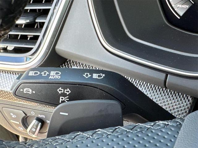Photo of 2025 Gray Audi SQ5