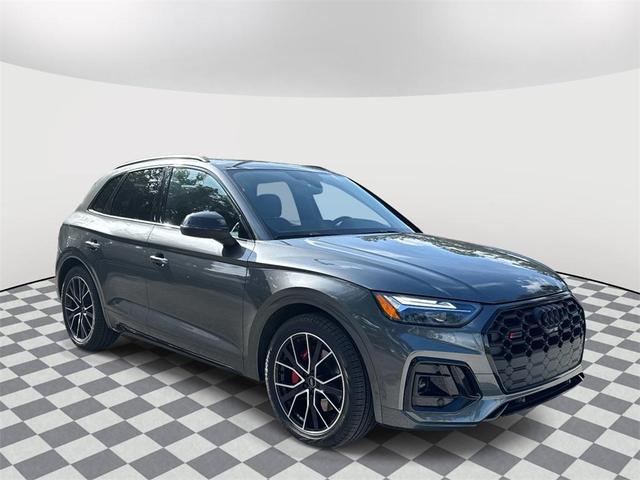 Photo of 2025 Gray Audi SQ5