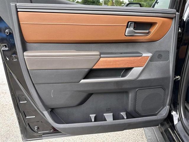 Photo of 2022 Midnight Black Metallic Toyota Tundra