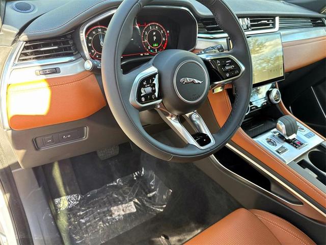 Photo of 2025 Ostuni Pearl White Metallic Jaguar F-PACE