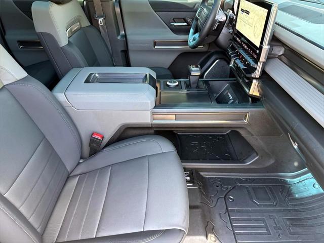 Photo of 2024 Moonshot Green Matte GMC HUMMER EV SUV