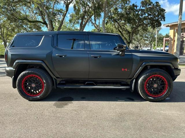 Photo of 2024 Moonshot Green Matte GMC HUMMER EV SUV