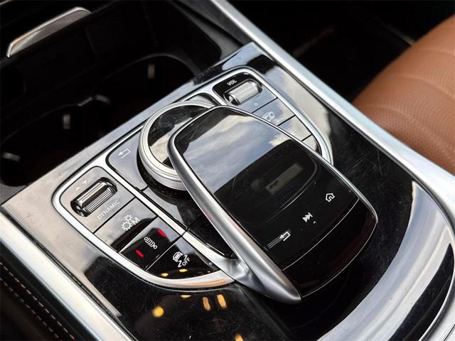 Photo of 2021 Polar White Mercedes-Benz AMG G 63