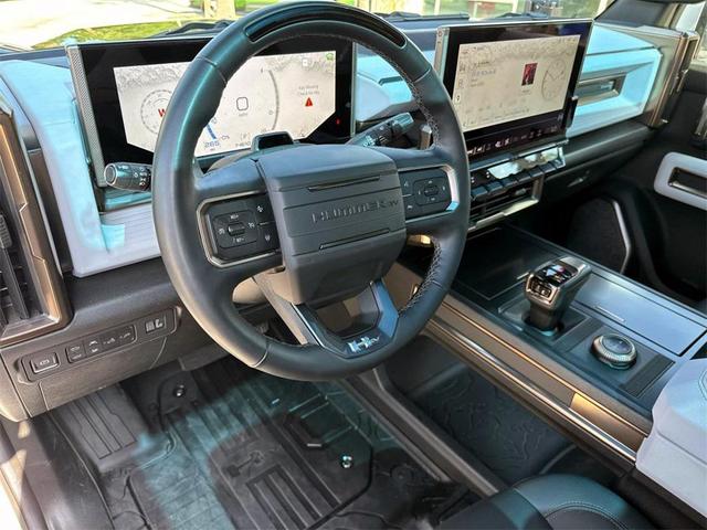 Photo of 2022 Interstellar White GMC HUMMER EV