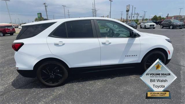 Photo of 2023 Summit White Chevrolet Equinox