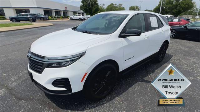 Photo of 2023 Summit White Chevrolet Equinox