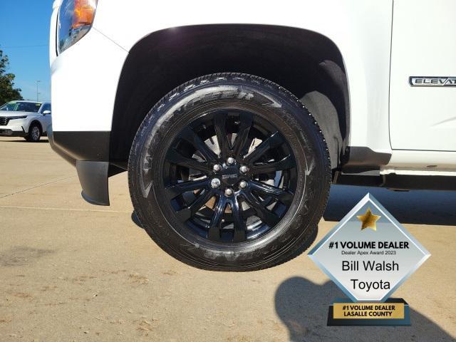 Photo of 2022 Summit White GMC Canyon